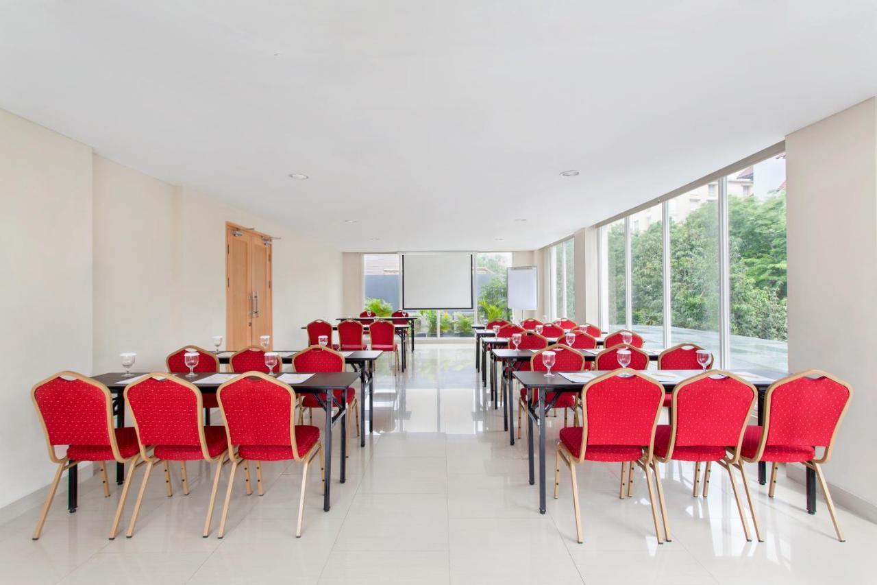 Ibis Budget Semarang Tendean Zewnętrze zdjęcie