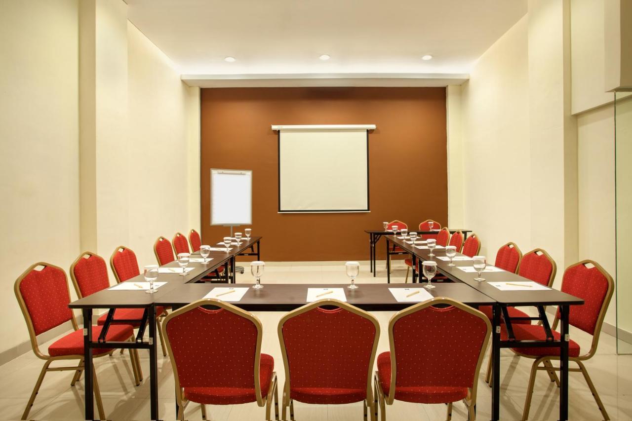 Ibis Budget Semarang Tendean Zewnętrze zdjęcie