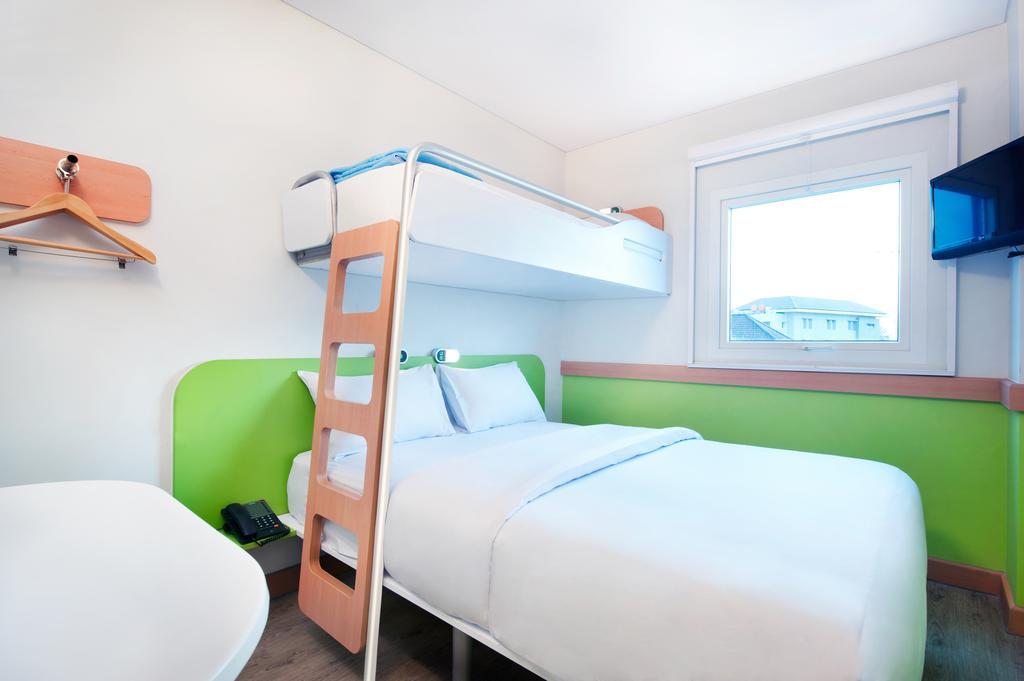 Ibis Budget Semarang Tendean Pokój zdjęcie