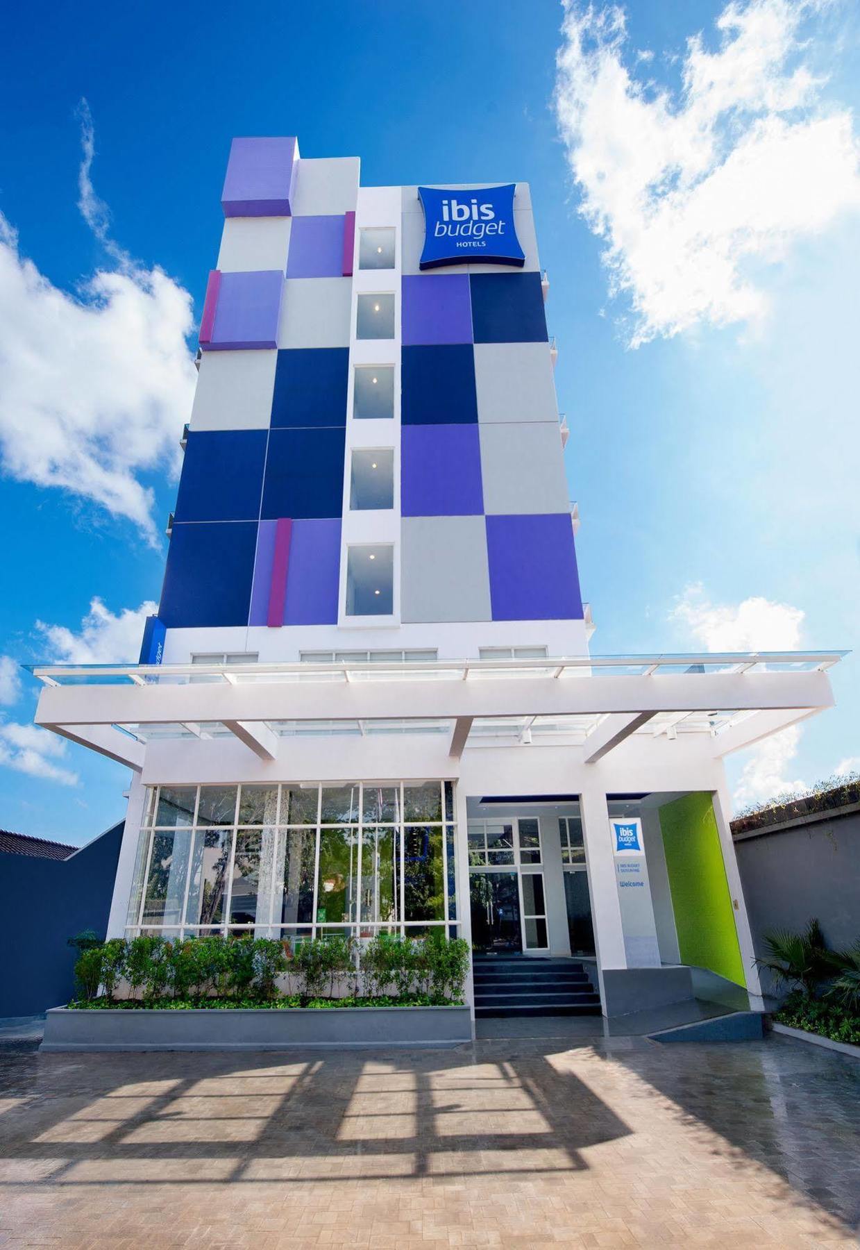 Ibis Budget Semarang Tendean Zewnętrze zdjęcie