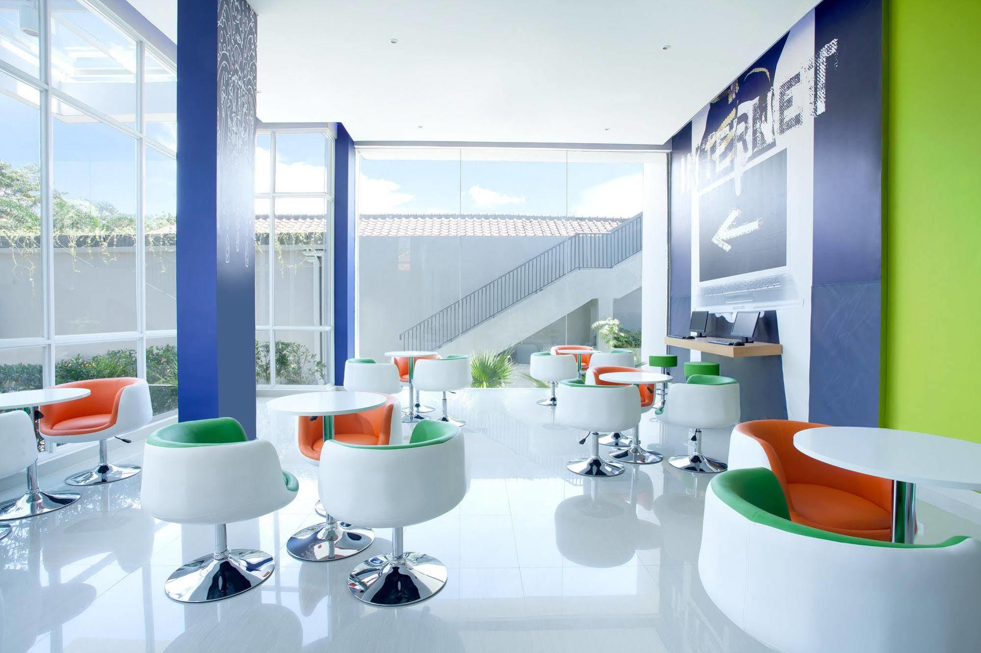 Ibis Budget Semarang Tendean Zewnętrze zdjęcie