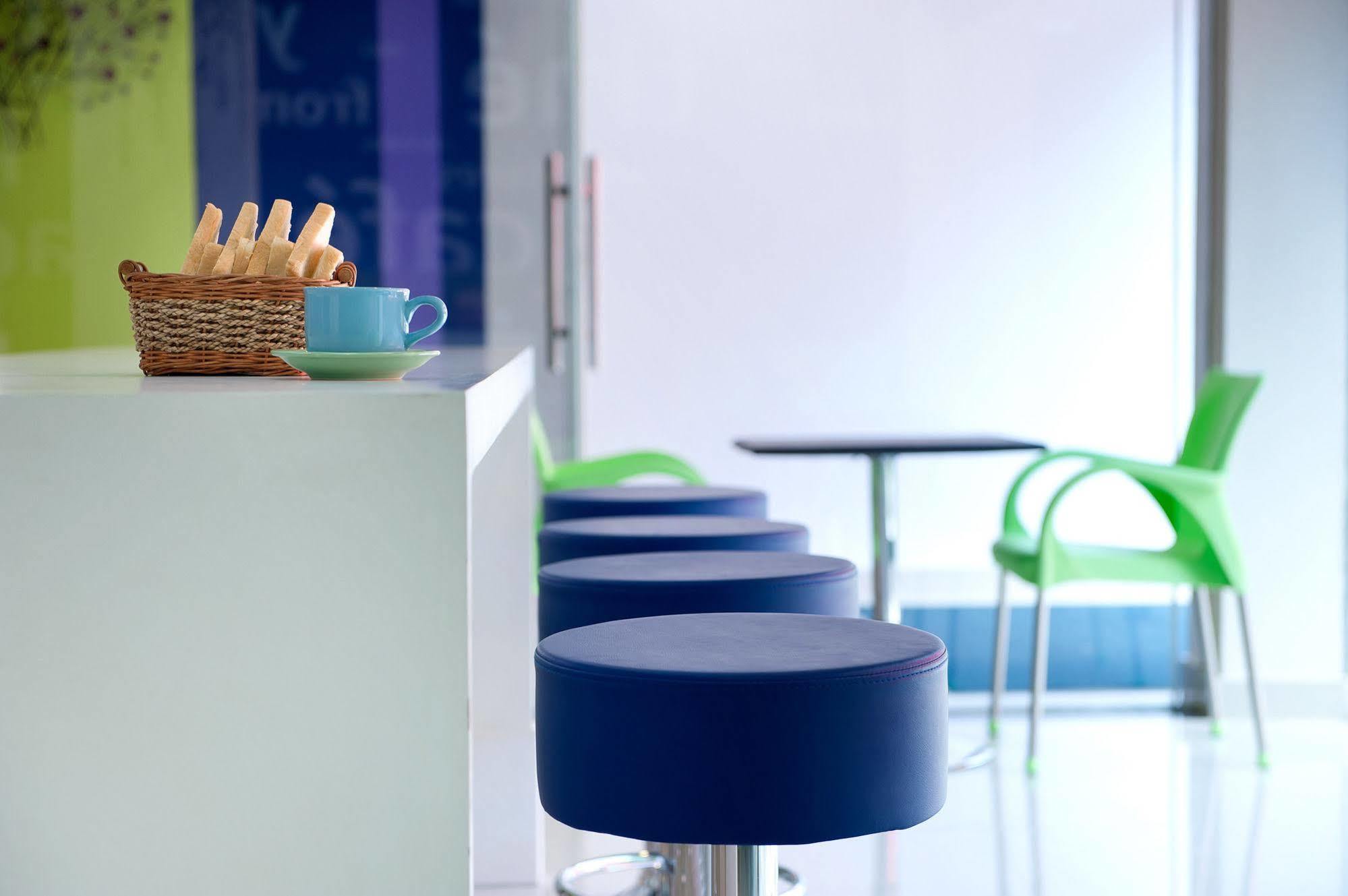 Ibis Budget Semarang Tendean Zewnętrze zdjęcie