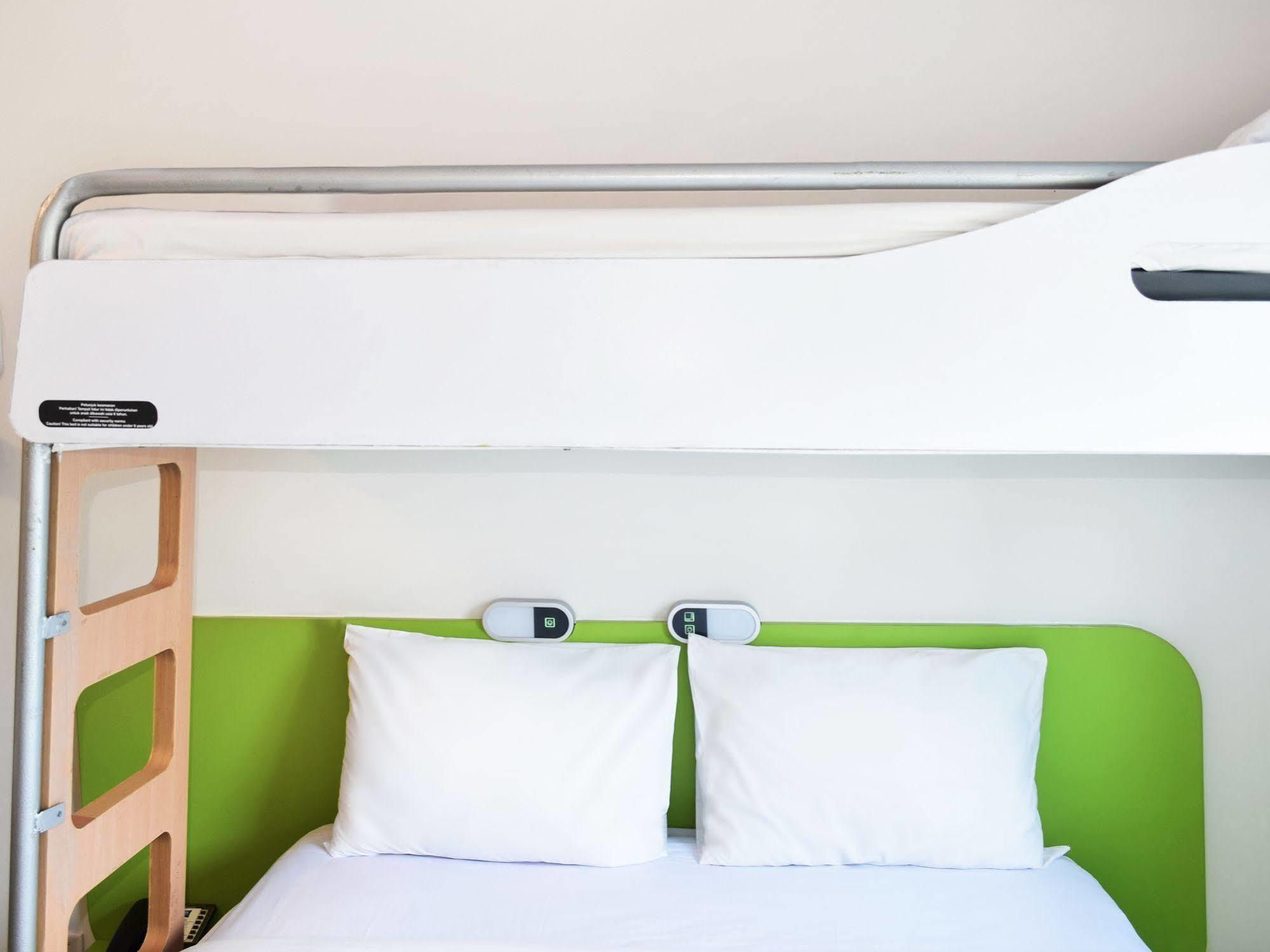 Ibis Budget Semarang Tendean Zewnętrze zdjęcie