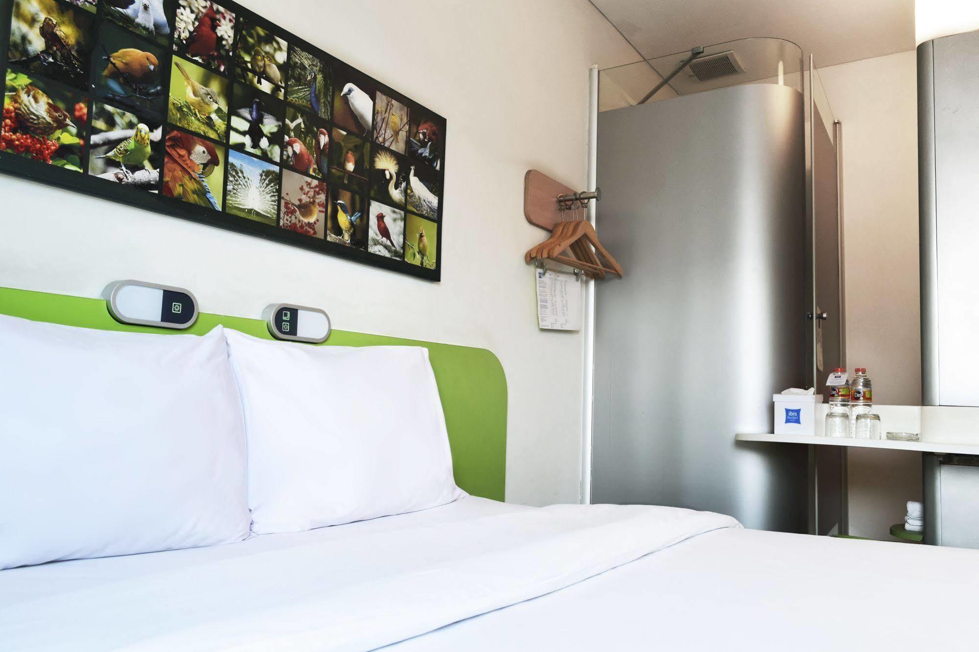 Ibis Budget Semarang Tendean Zewnętrze zdjęcie