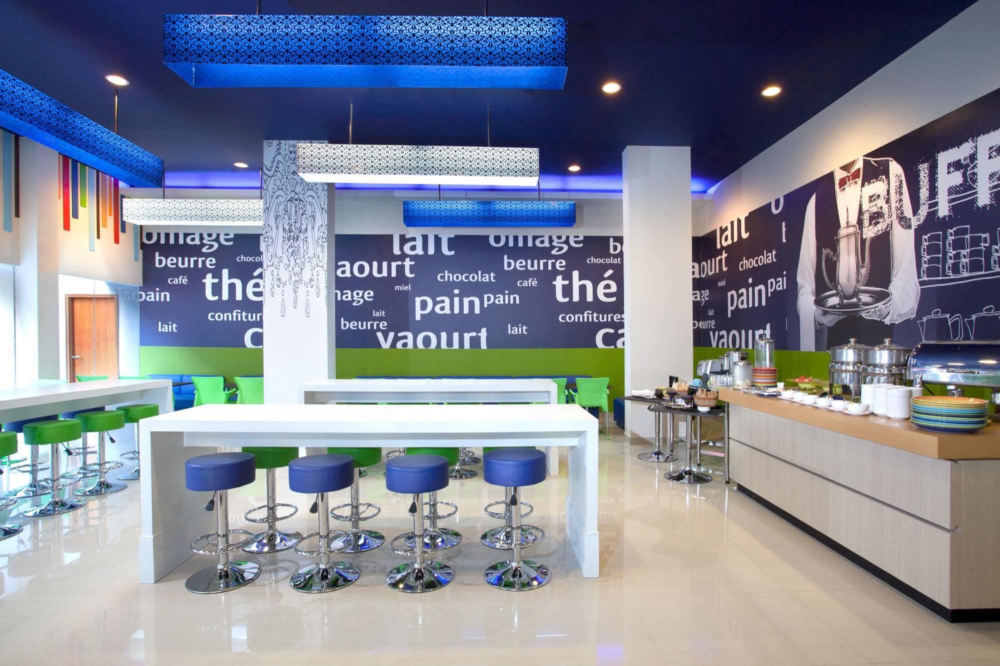 Ibis Budget Semarang Tendean Zewnętrze zdjęcie