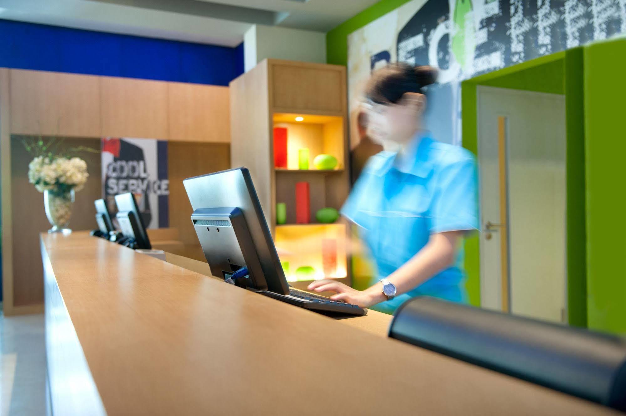 Ibis Budget Semarang Tendean Zewnętrze zdjęcie